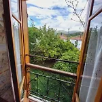 Large Stone With Garden. וילה *
