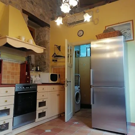Villa Lithos *