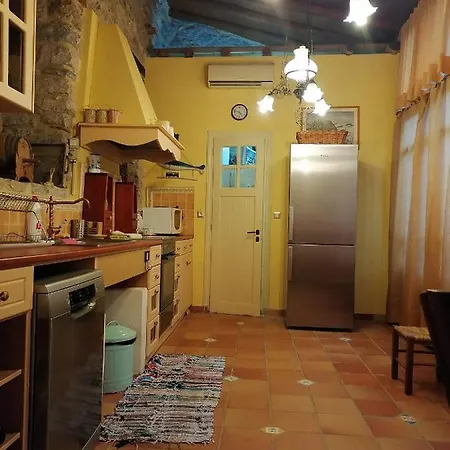 וילה Villa Lithos *